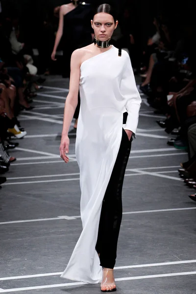 Look 33